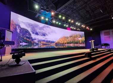 Màn hình LED quảng cáo trong nhà: Giải pháp truyền thông hiện đại