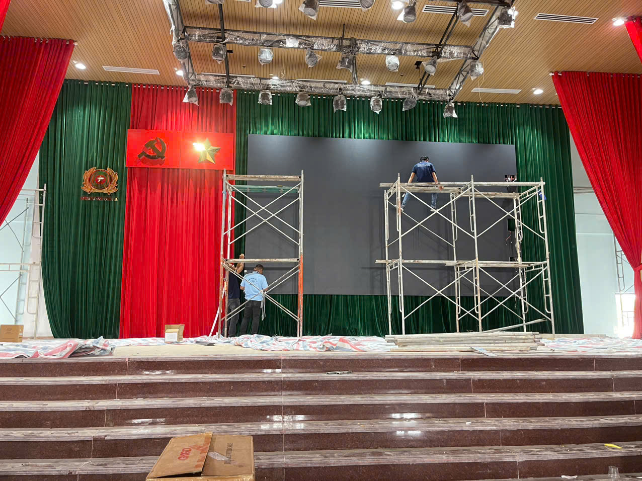 báo giá màn hình LED hội trường