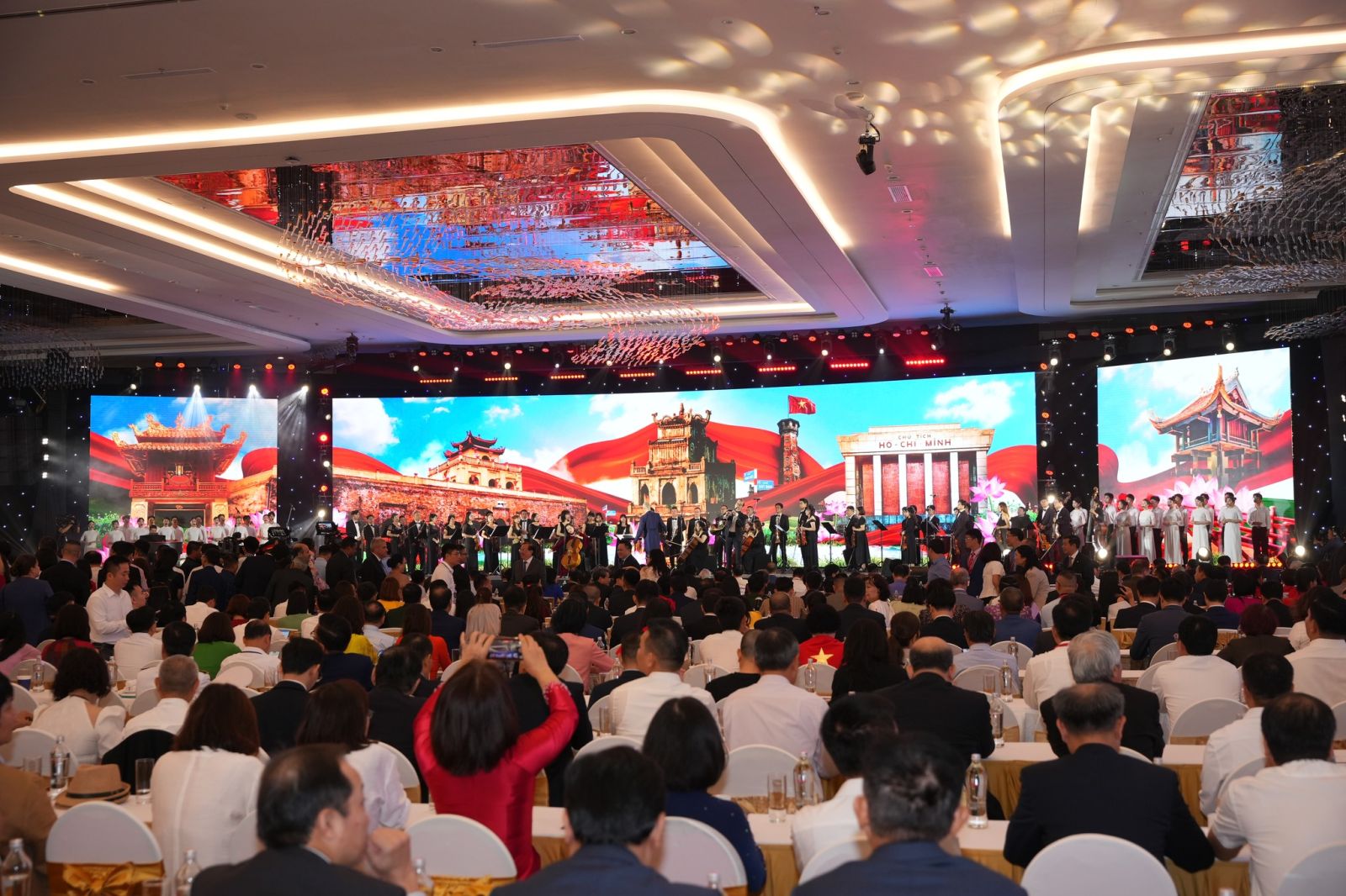 Màn hình LED nhà hàng