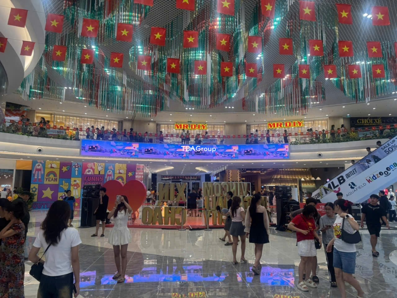 Màn Hình LED Cong