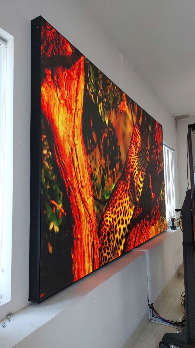 Lắp Đặt Màn Hình LED Phòng Họp