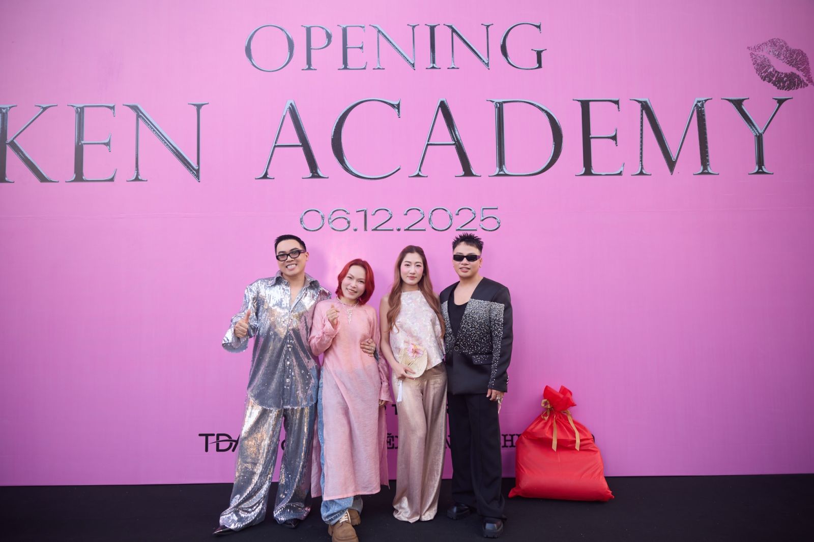 lắp đặt màn hình LED Ken Academy