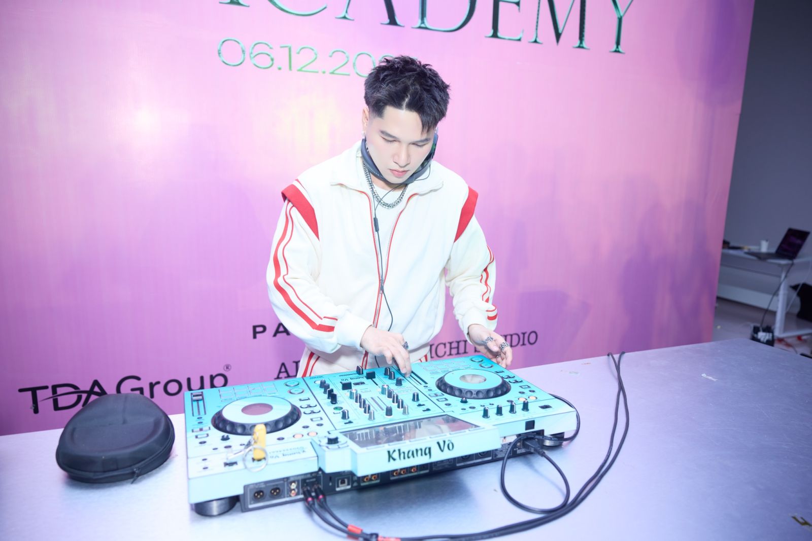 lắp đặt màn hình LED Ken Academy