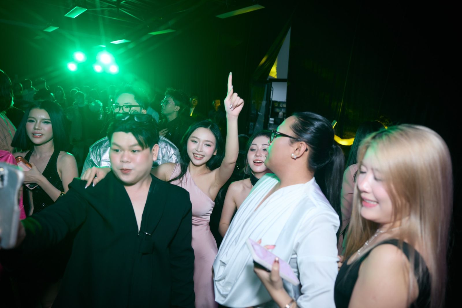 lắp đặt màn hình LED Ken Academy