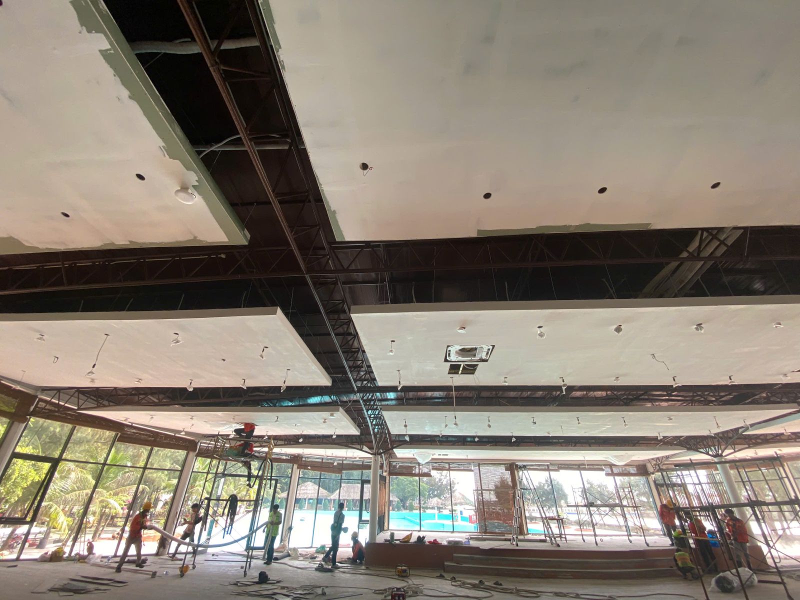 Lắp Đặt Màn Hình LED Cần Giờ