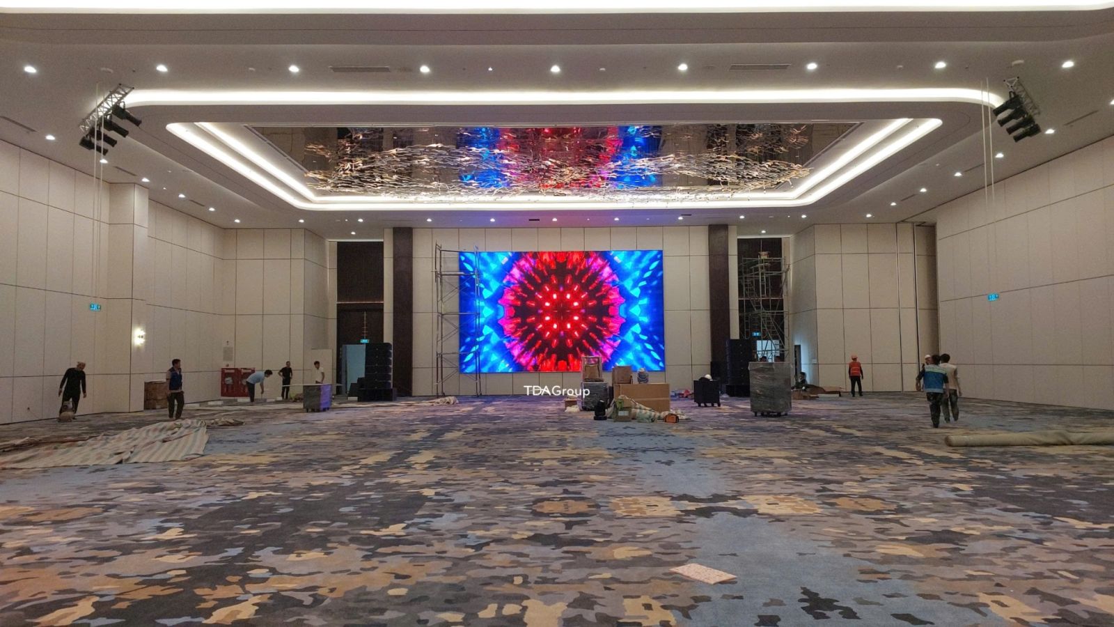 Lắp Đặt Màn Hình LED Tiệc Cưới