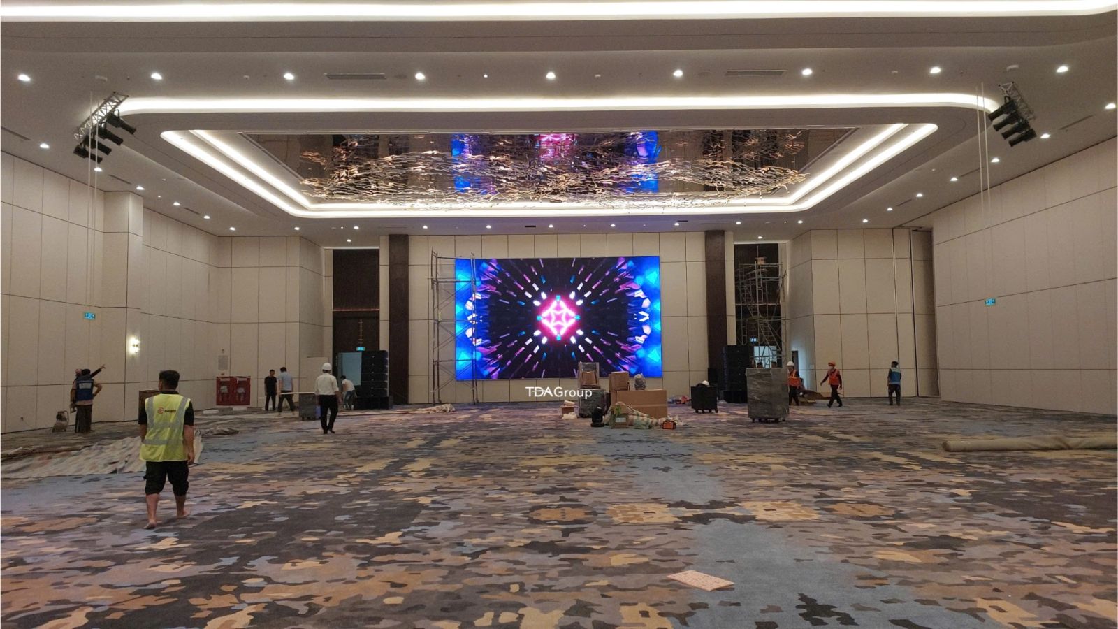 Lắp Đặt Màn Hình LED Tiệc Cưới